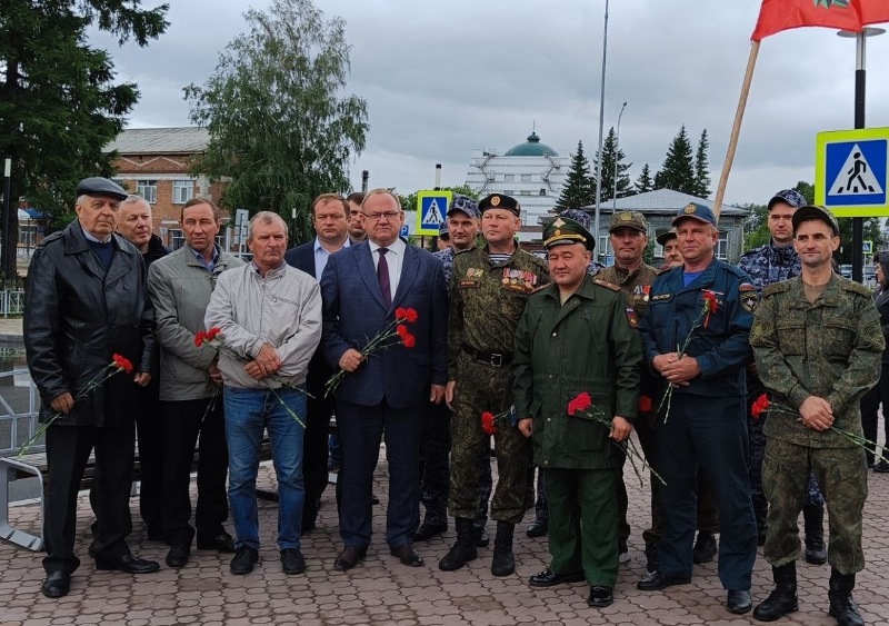 Сегодня в сквере Победы прошел митинг «День памяти и скорби».